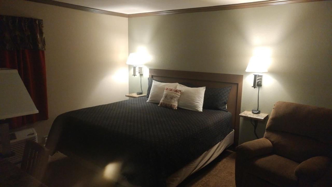 Sagebrush Inn & Suites Broadus Eksteriør bilde